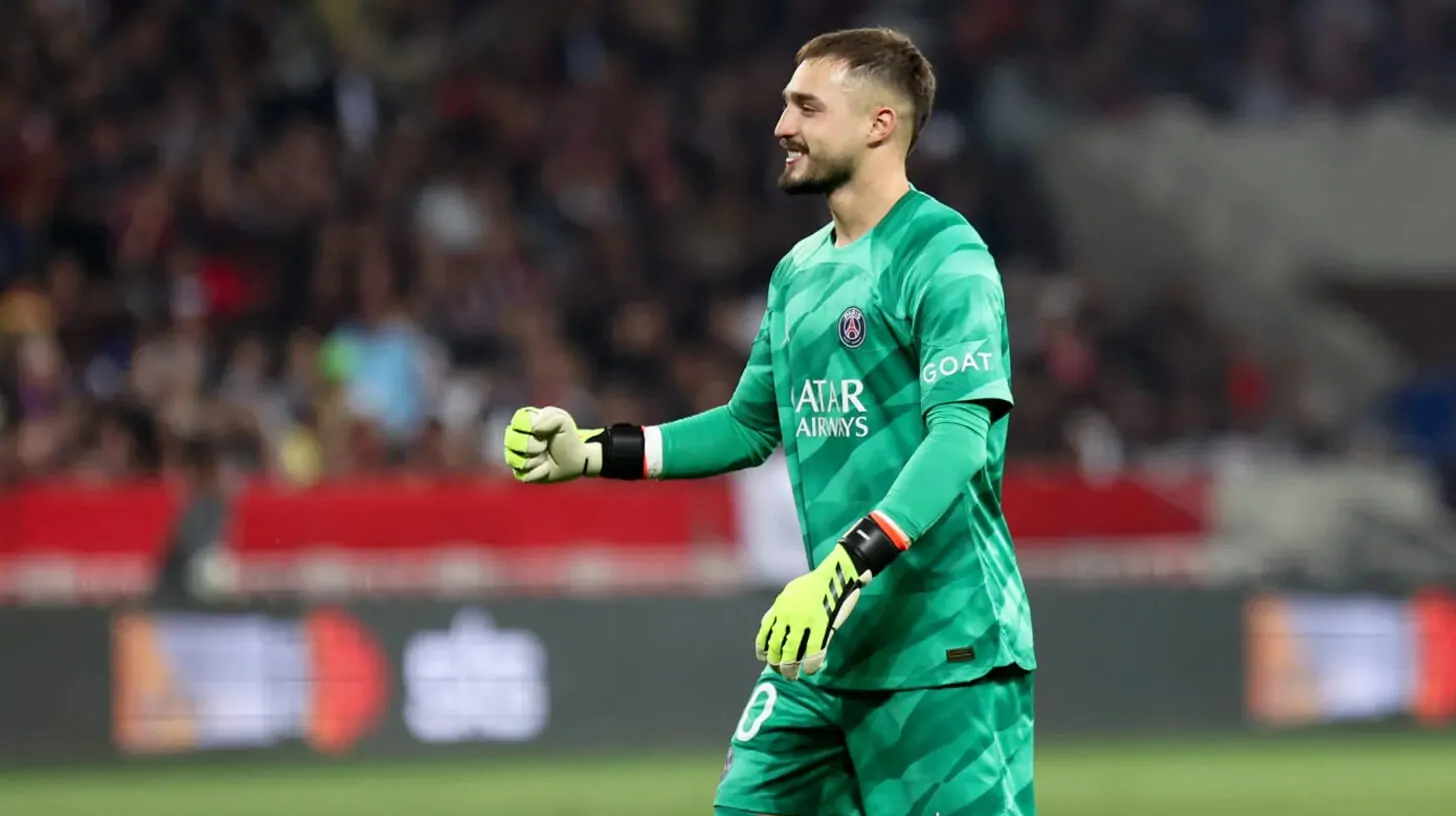Arnau Tenas : Fiche & Actualité - PSG Mercato ⚽