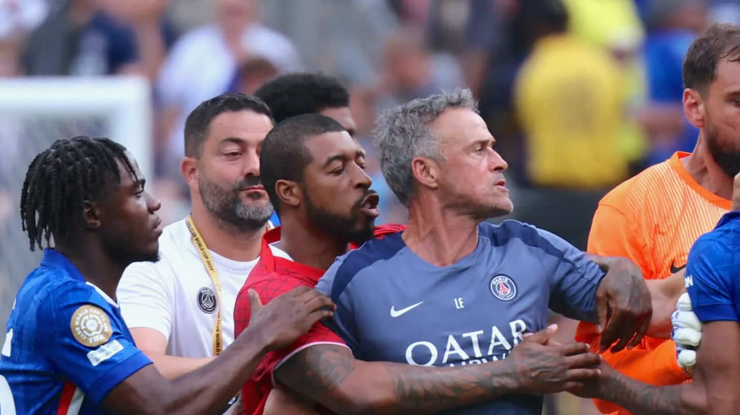 PSG Chelsea la FIFA choisit l’amende pour Luis Enrique